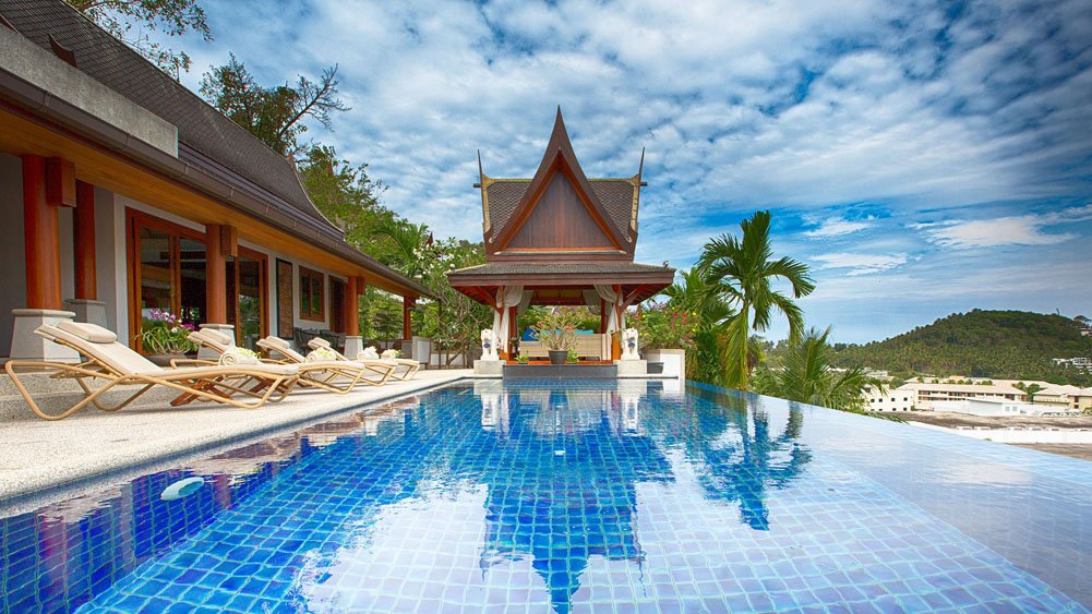 Baan Surin Sawan - Pool view to bale